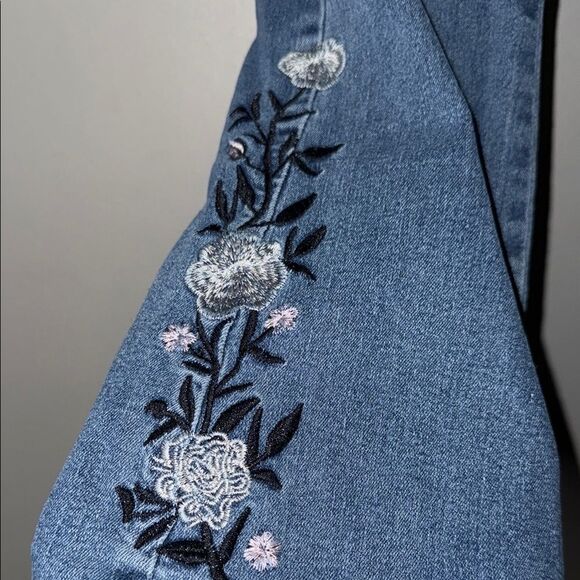 Blue Flare & Wide Leg Jeans with Floral Details - Picture 3 of 14